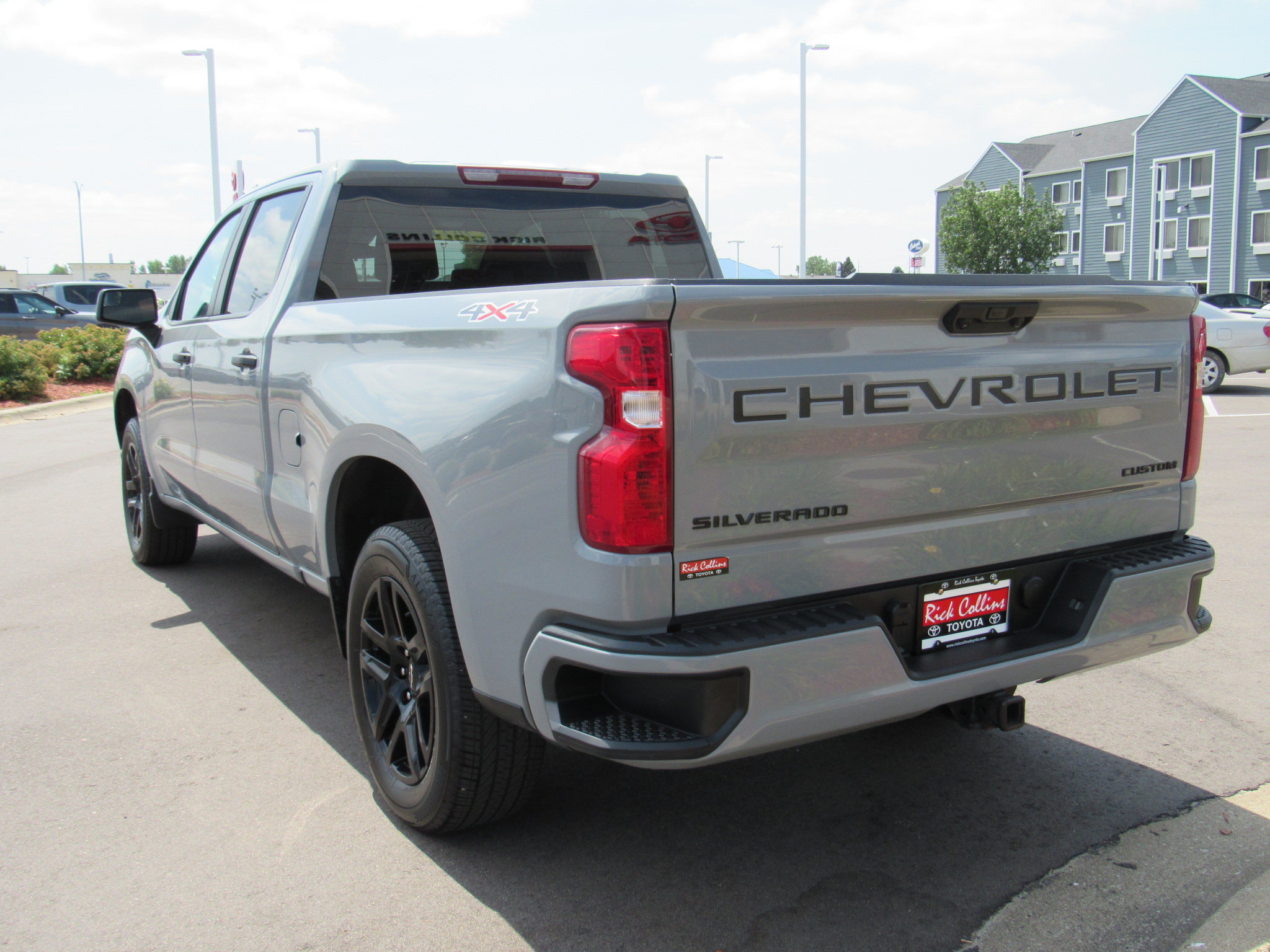 Used 2024 Chevrolet Silverado 1500 Custom w/ LPO, Dark Essentials Package AWD/4WD image 8