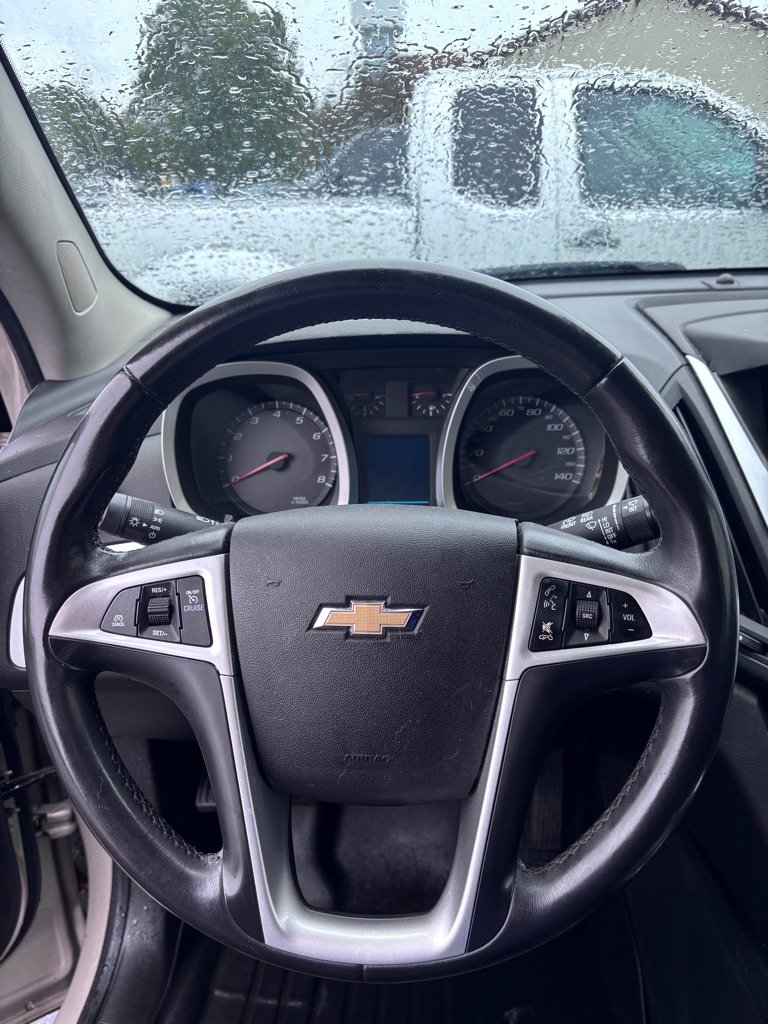 Used 2015 Chevrolet Equinox LT w/ Driver Convenience Package AWD/4WD image 16
