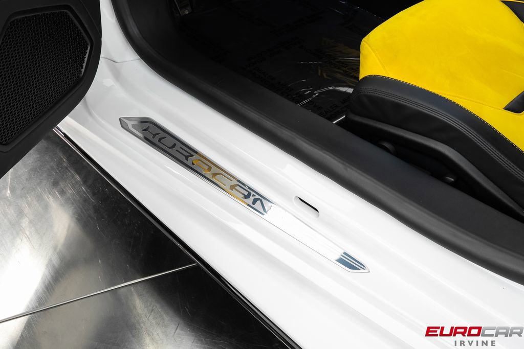 Used 2022 Lamborghini Huracan EVO image 41