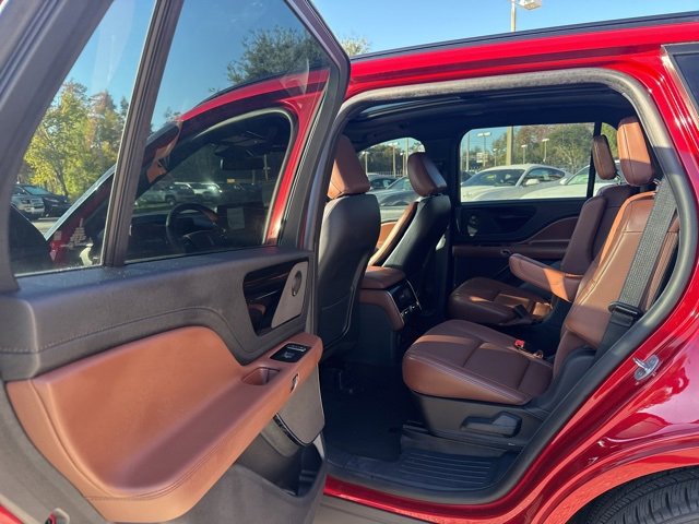 Used 2025 Lincoln Aviator Reserve w/ Jet Appearance Package image 14