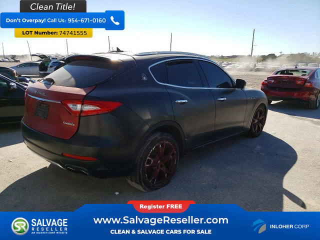 Used 2017 Maserati Levante w/ Luxury Package AWD/4WD image 4