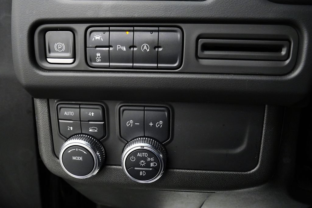 Used 2023 GMC Yukon XL SLT AWD/4WD image 26