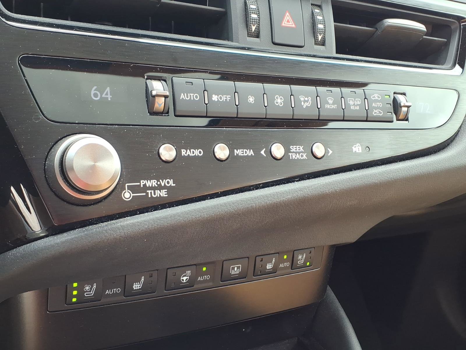 Used 2024 Lexus ES 300h Ultra Luxury w/ Accessory Package (Z2) image 15