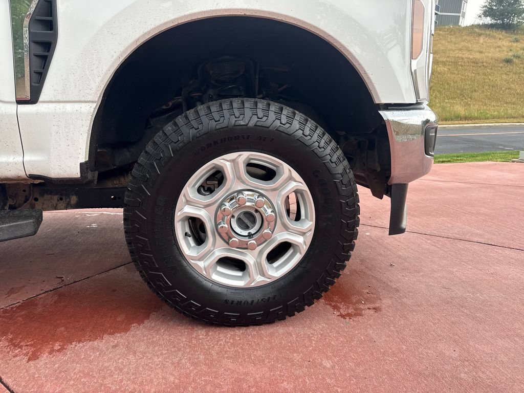 Certified 2025 Ford F250 XLT w/ 360-Degree Camera Package AWD/4WD image 35