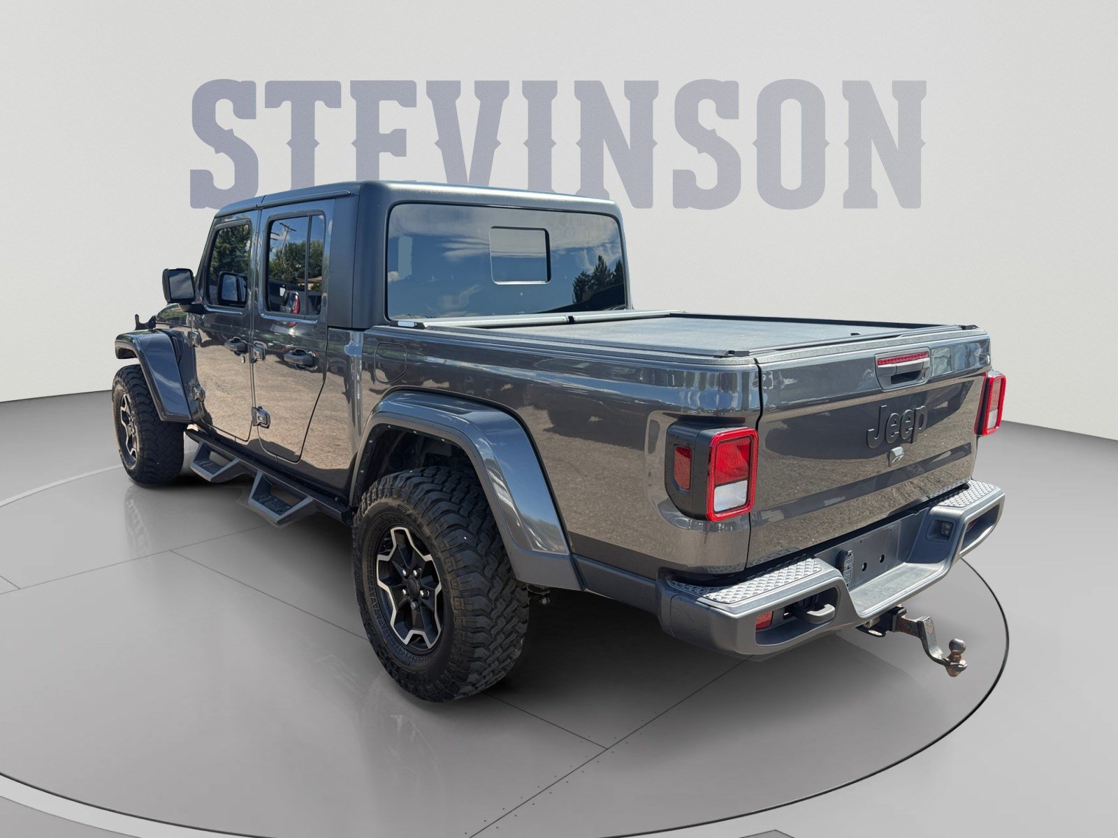 Used 2022 Jeep Gladiator Sport AWD/4WD image 3