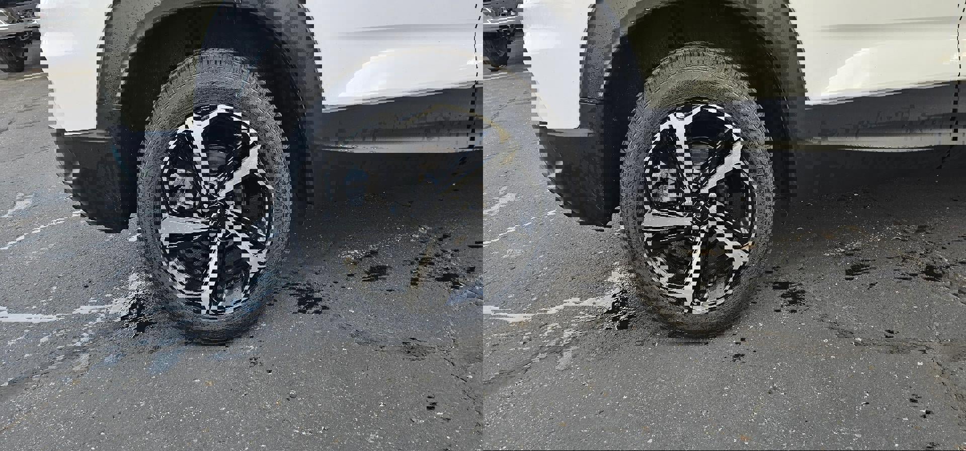 Certified 2023 Chevrolet TrailBlazer RS w/ Convenience Package image 8