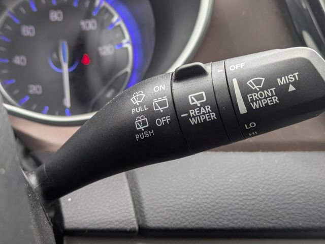 Used 2023 Chrysler Voyager LX image 28