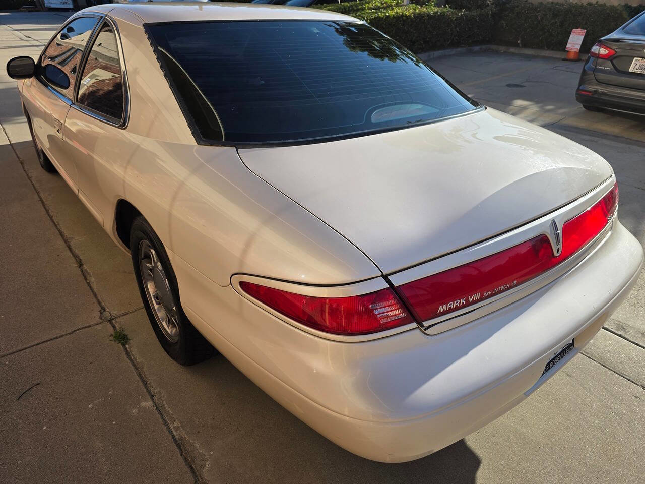 Used 1998 Lincoln Mark VIII LSC image 4