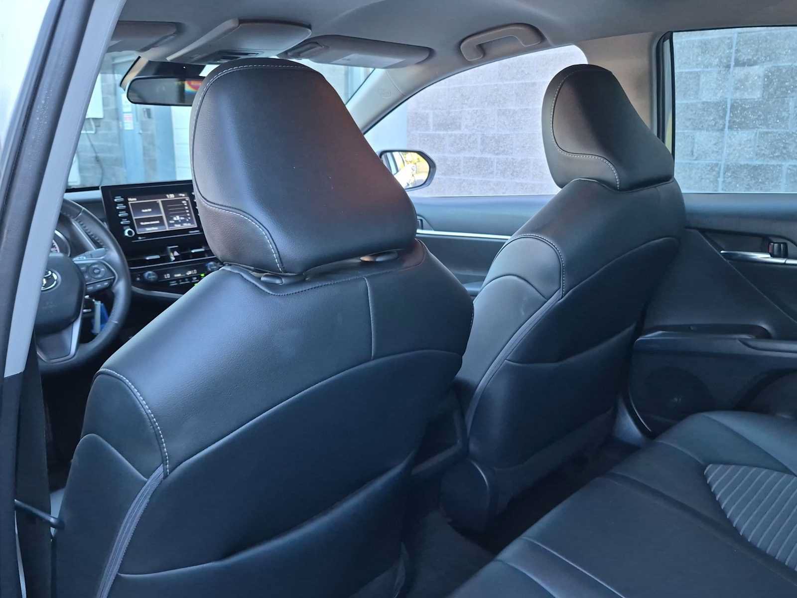 Used 2023 Toyota Camry SE FWD image 18
