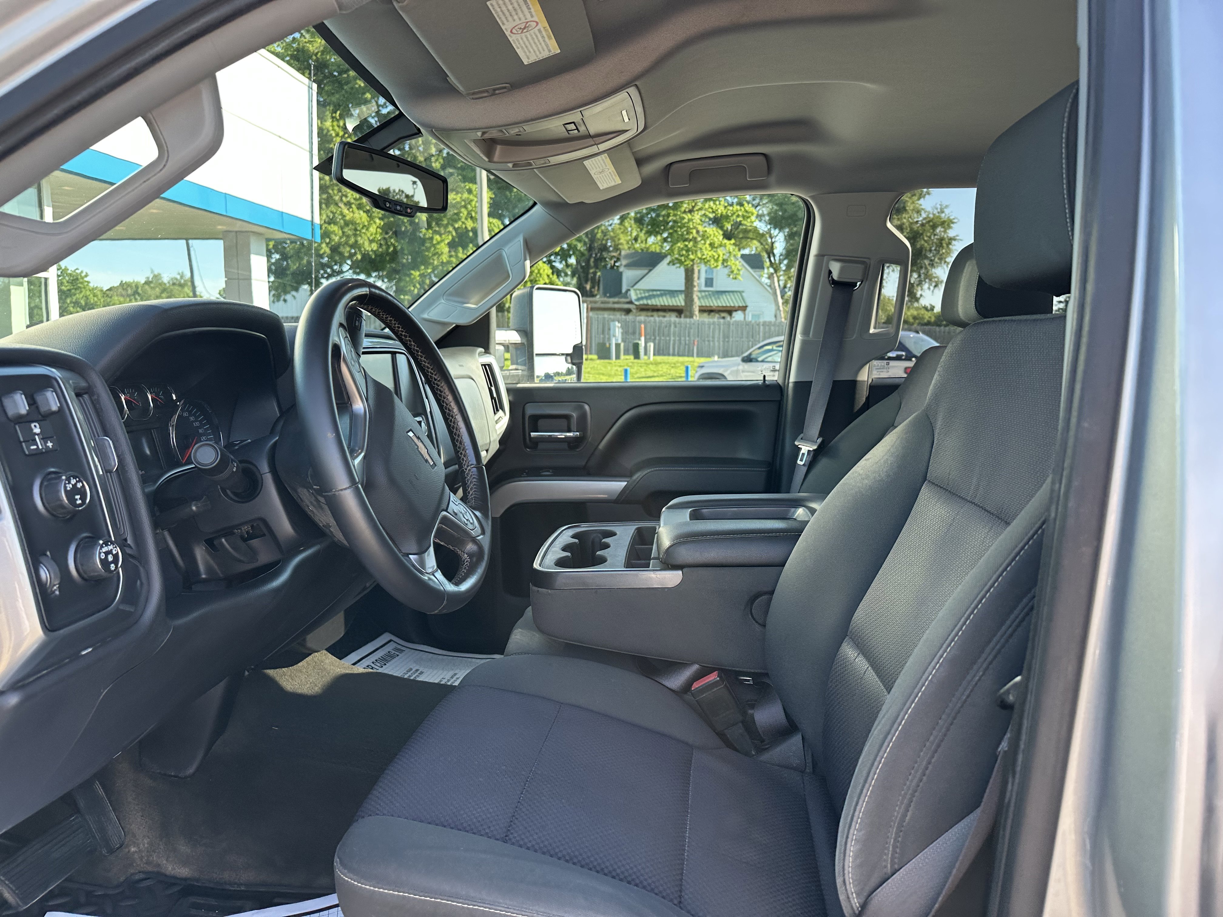 Used 2015 Chevrolet Silverado 2500 LT w/ LT Convenience Package AWD/4WD image 10