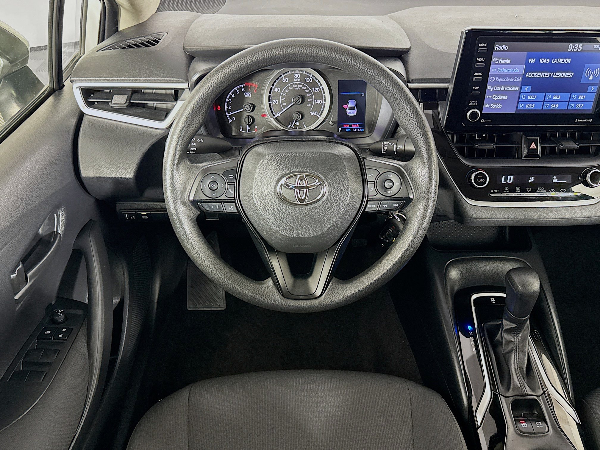 Used 2022 Toyota Corolla LE FWD image 16