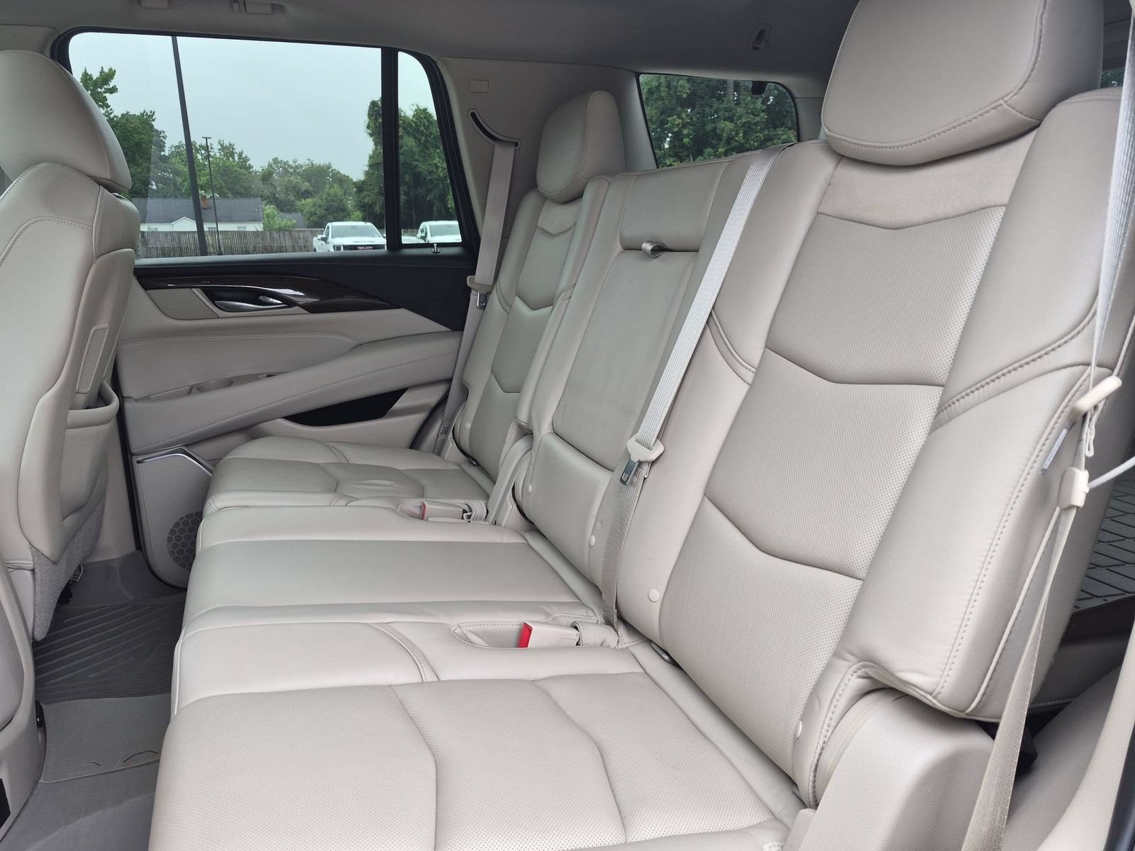 Certified 2019 Cadillac Escalade Luxury RWD image 26