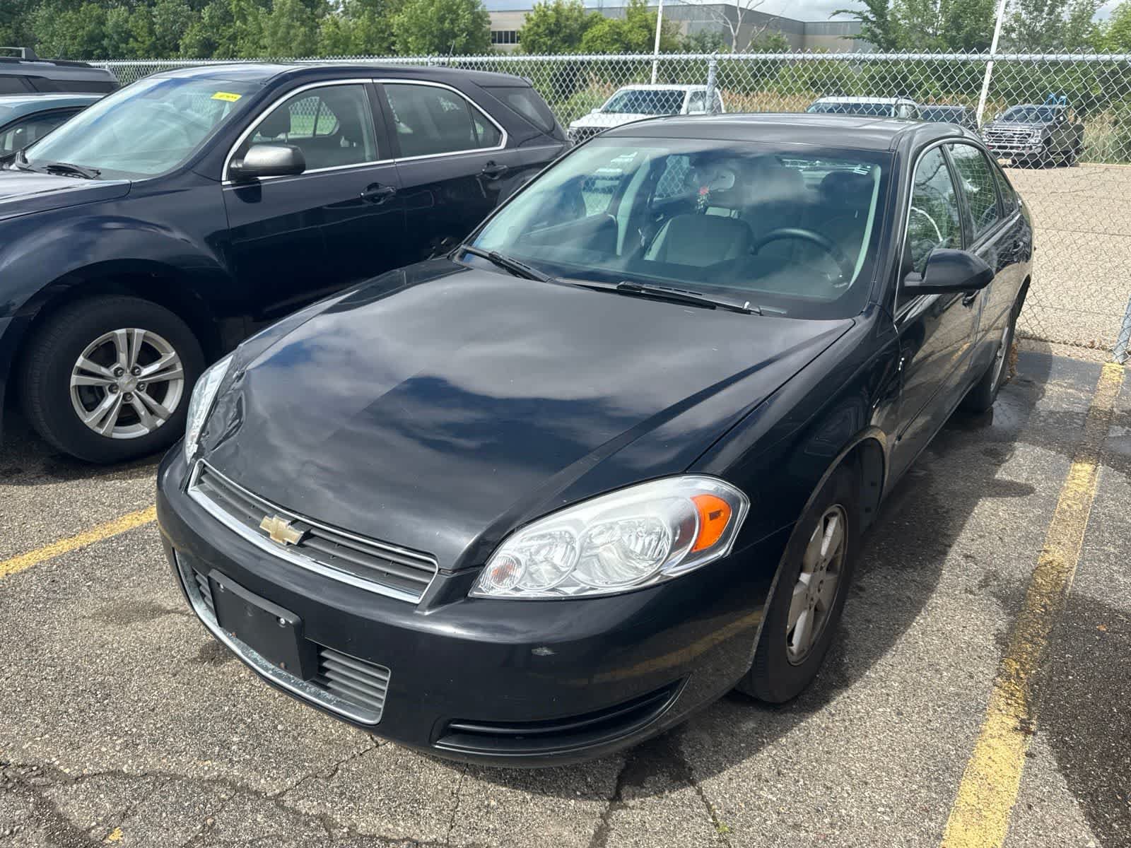 Used 2006 Chevrolet Impala LT FWD image 2