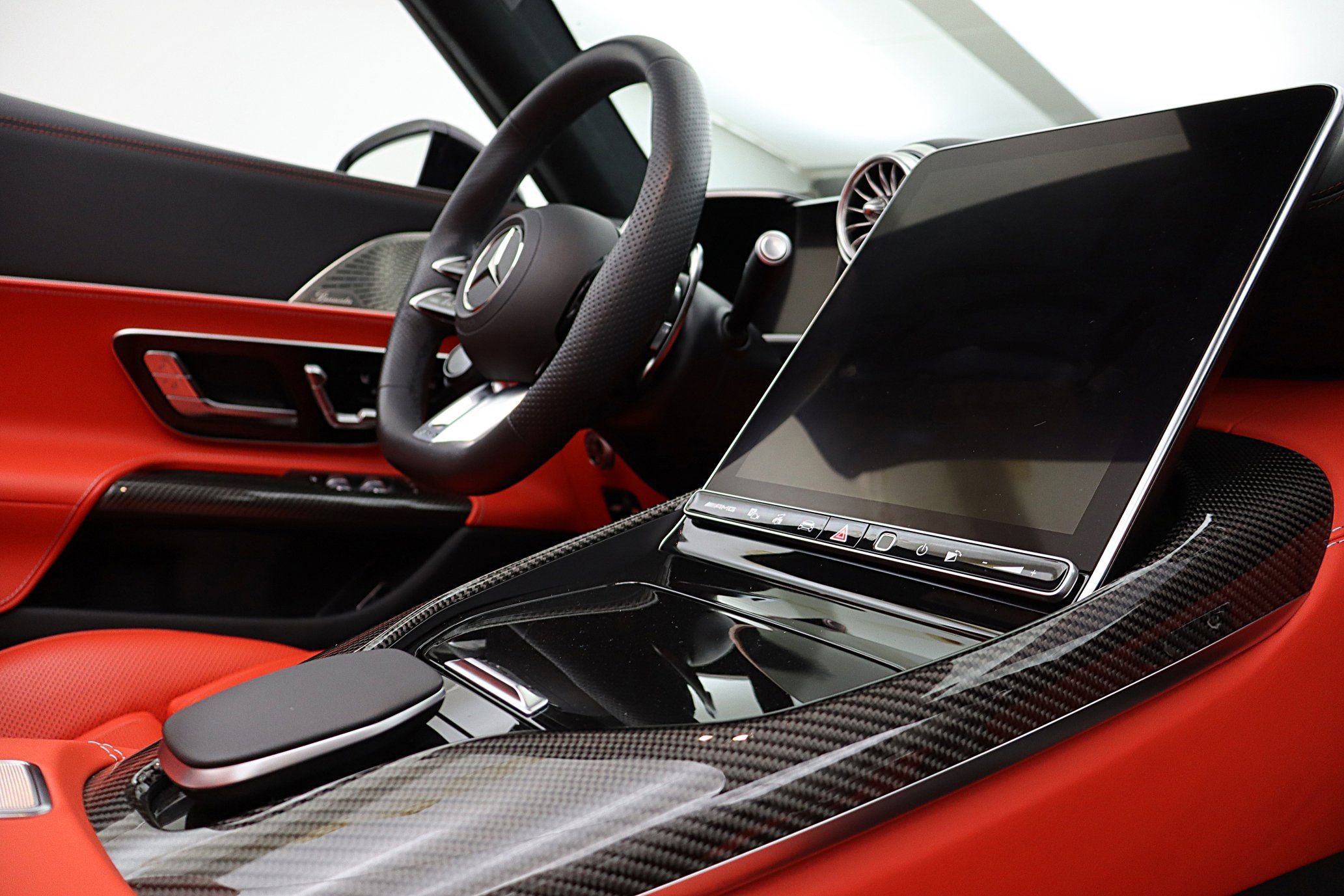 Used 2024 Mercedes-Benz SL 63 AMG 4MATIC image 35
