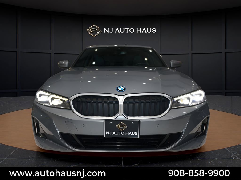 Used 2023 BMW 330e xDrive w/ Premium Package image 3