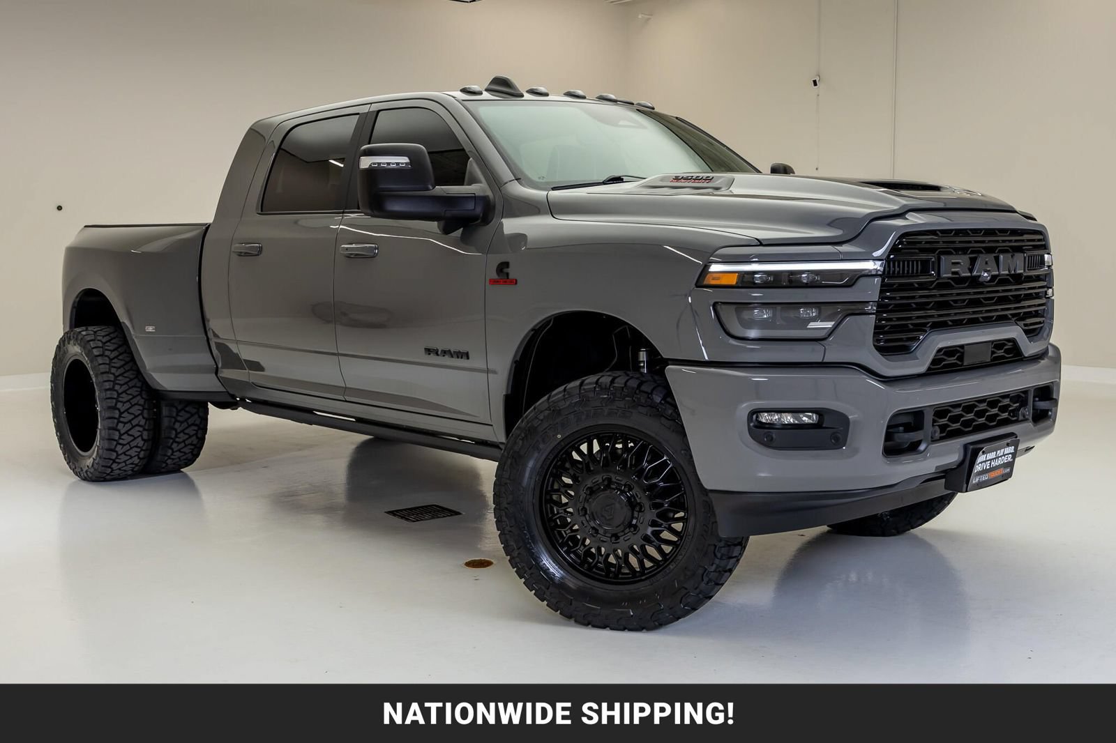 Used 2026 RAM 3500 Laramie AWD/4WD image 1