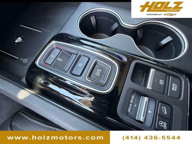 Used 2025 Honda Pilot Touring image 16