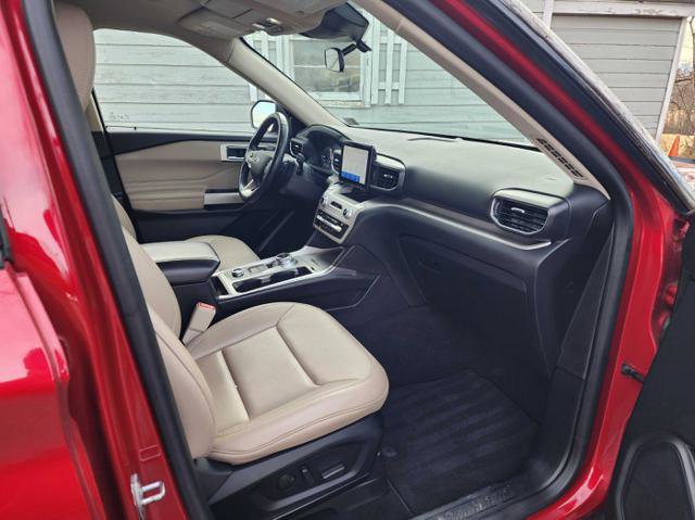 Used 2020 Ford Explorer XLT w/ Equipment Group 202A image 19