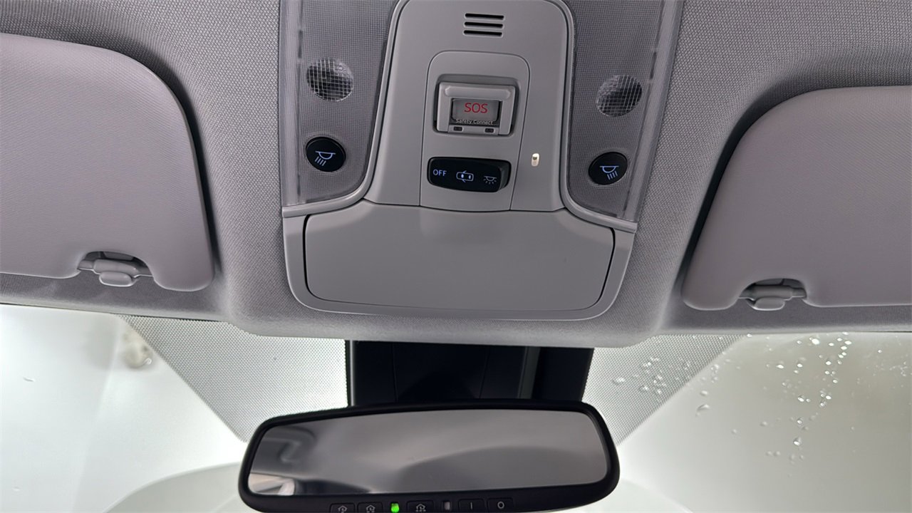 Used 2016 Toyota Prius Four image 11