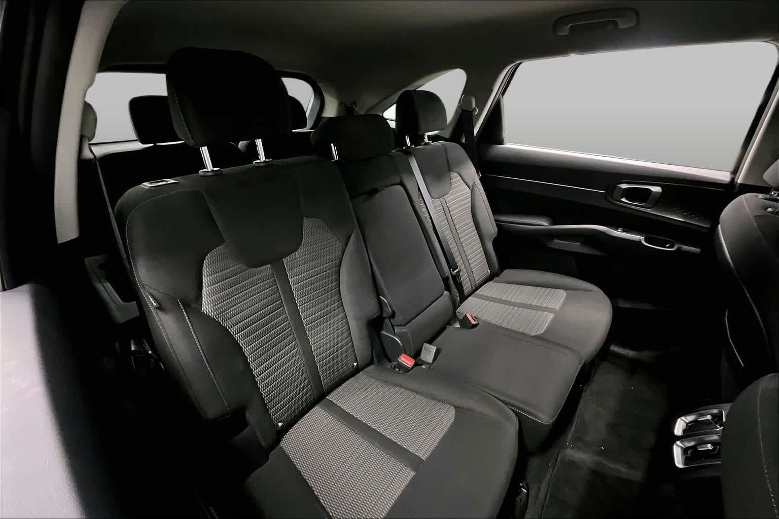 Used 2026 Kia Sorento LX FWD image 19