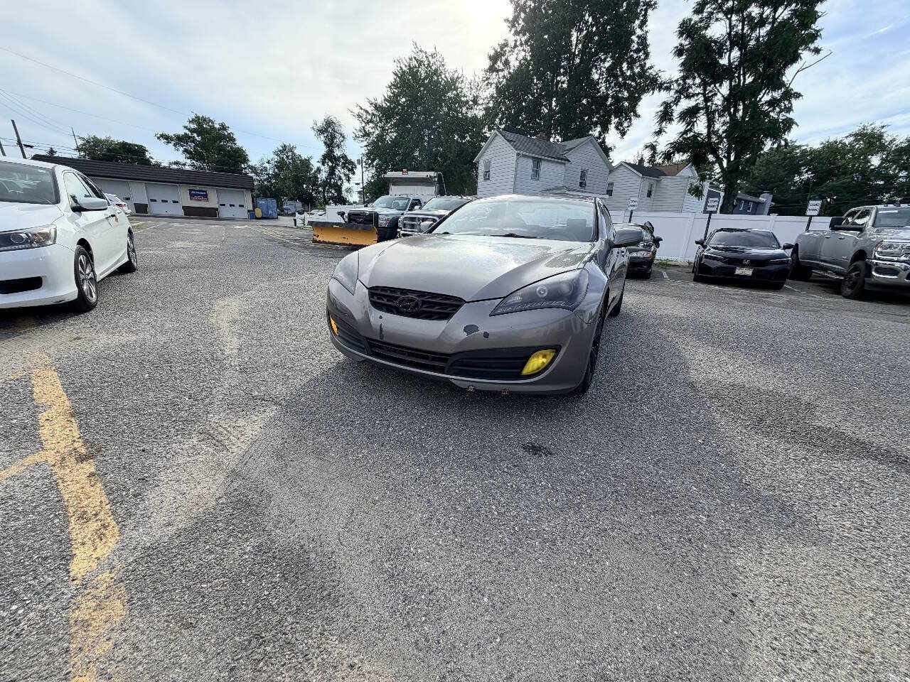 Used 2010 Hyundai Genesis 2.0T RWD image 2