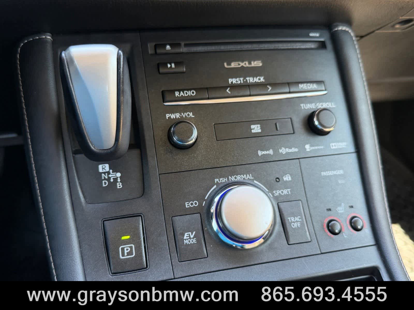 Used 2015 Lexus CT 200h w/ Navigation Package FWD image 27