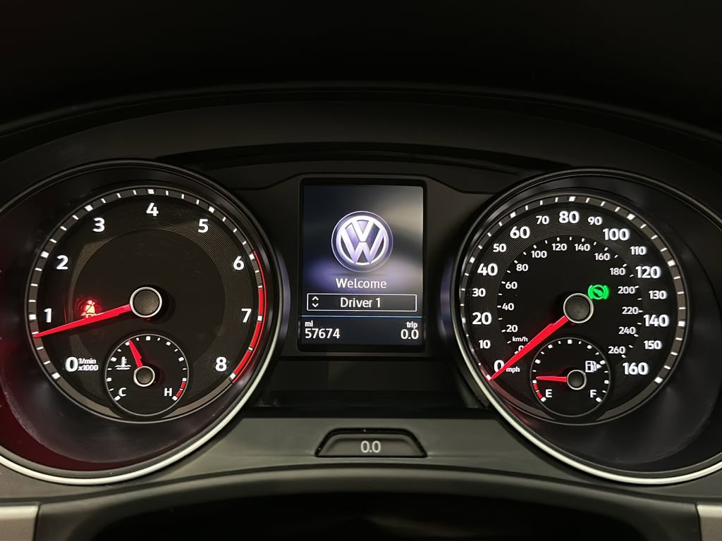 Used 2020 Volkswagen Atlas Cross Sport SE w/ Panoramic Sunroof Package image 22