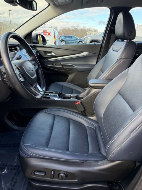 Used 2022 Chevrolet Bolt EUV LT w/ Convenience Package image 13