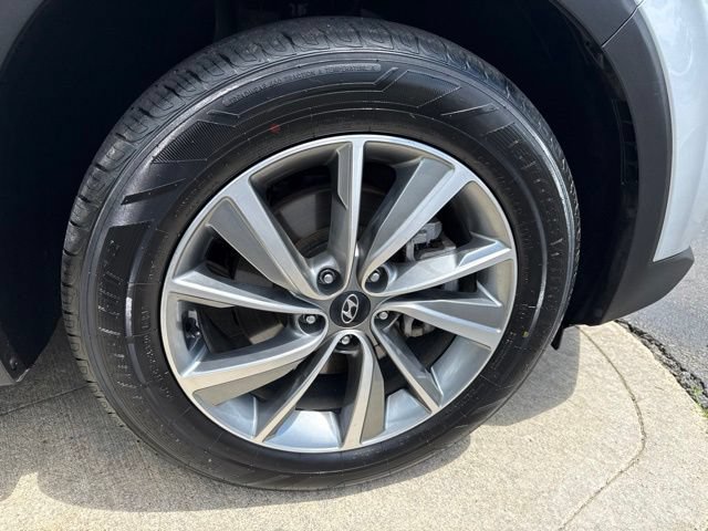 Used 2019 Hyundai Santa Fe AWD image 25