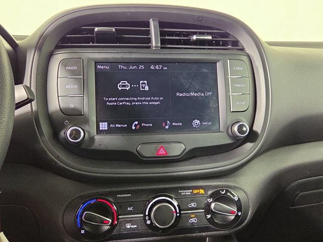 Certified 2025 Kia Soul LX w/ LX Technology Package FWD image 16