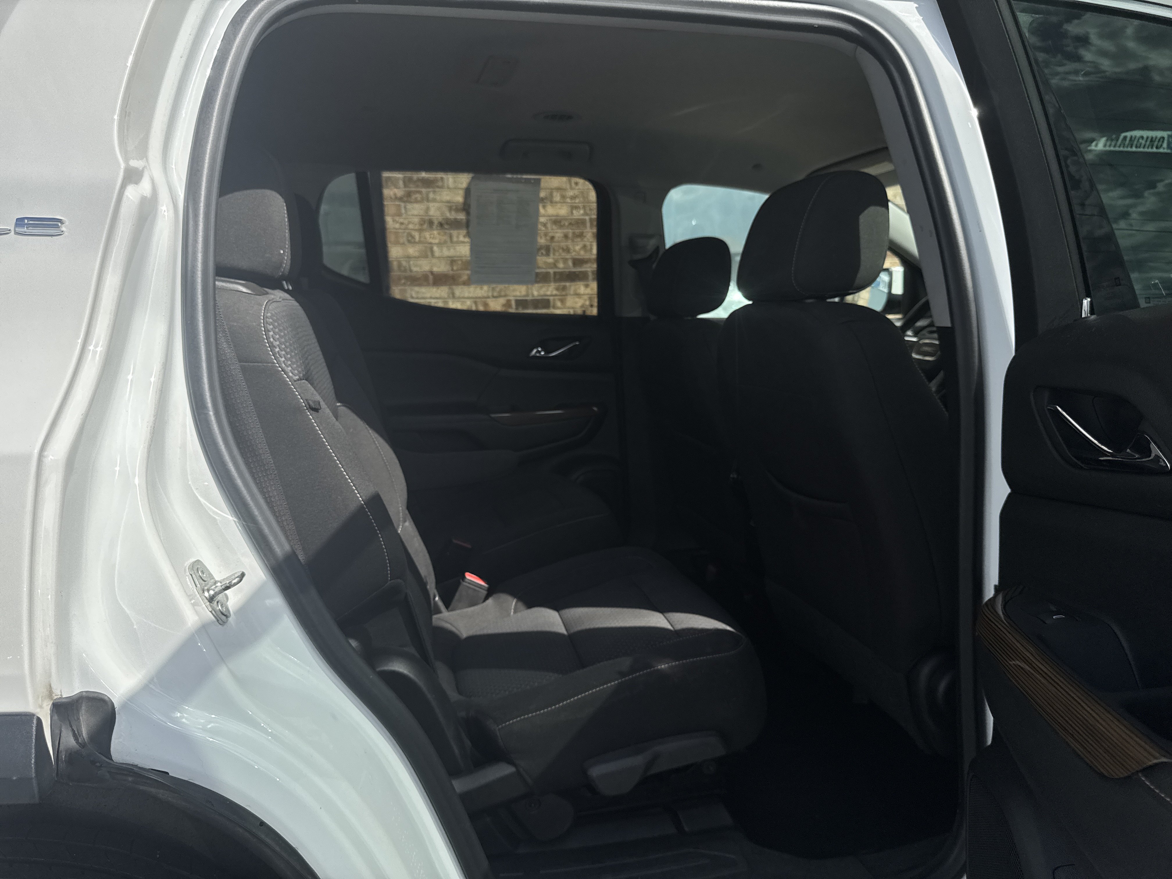 Used 2020 GMC Acadia SLE w/ Driver Convenience Package FWD image 13