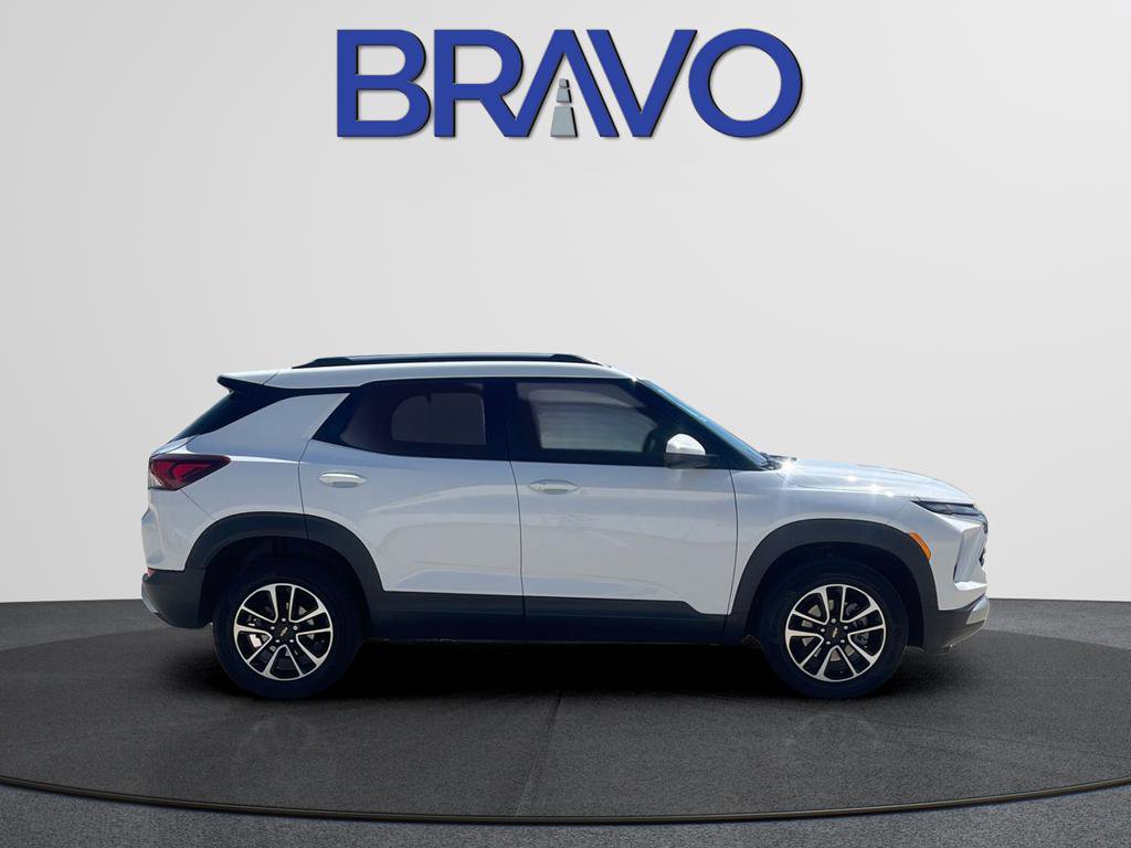 Used 2026 Chevrolet TrailBlazer LT image 4