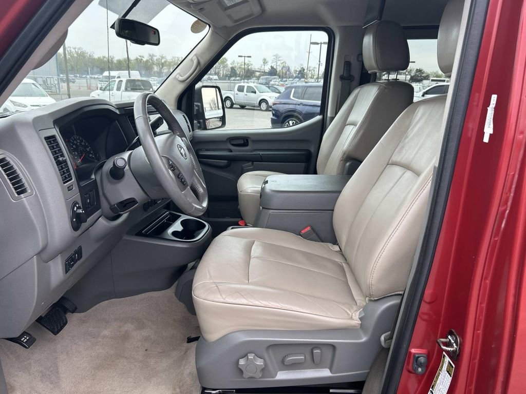 Used 2018 Nissan NV 3500 SL image 22