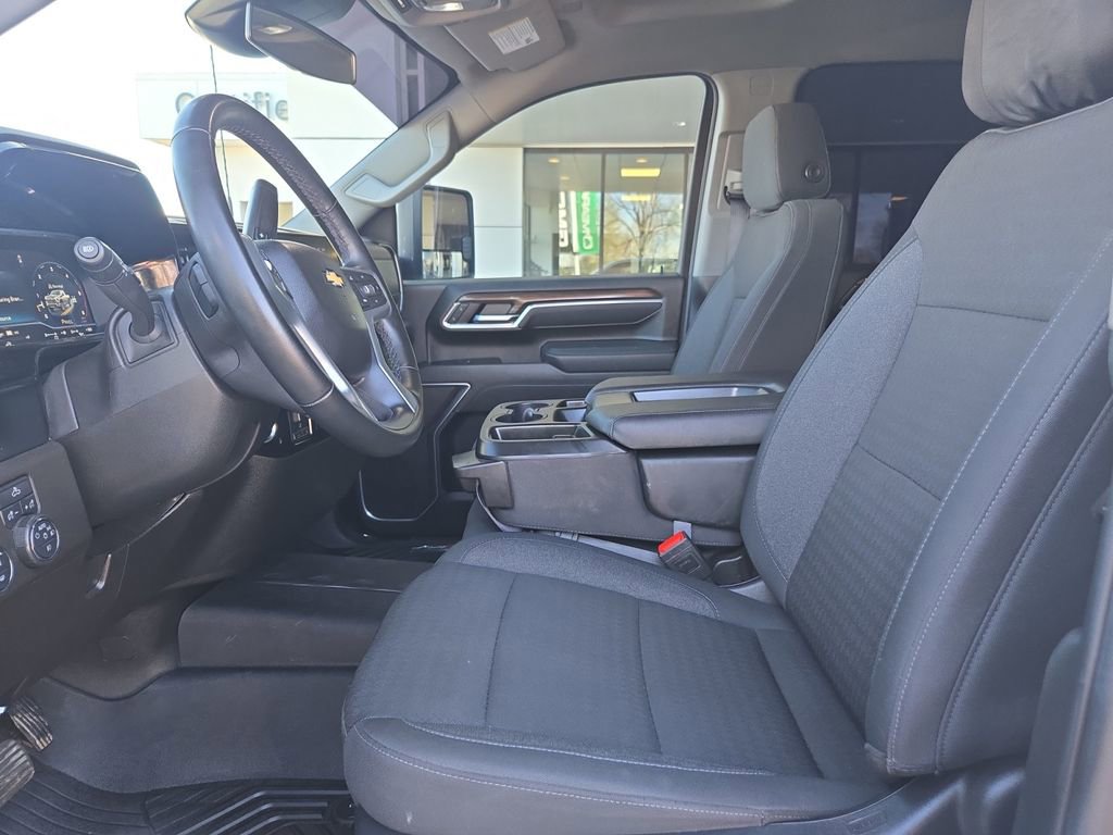 Used 2025 Chevrolet Silverado 2500 LT image 20