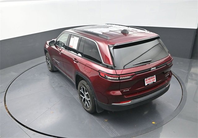 Used 2025 Jeep Grand Cherokee Limited w/ MOPAR Finishing Package image 23