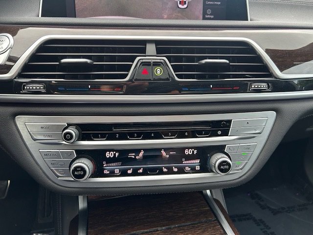 Used 2020 BMW 740i xDrive w/ M Sport Package AWD/4WD image 23