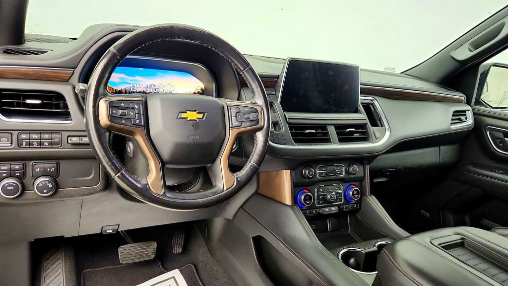 Used 2022 Chevrolet Suburban High Country AWD/4WD image 12