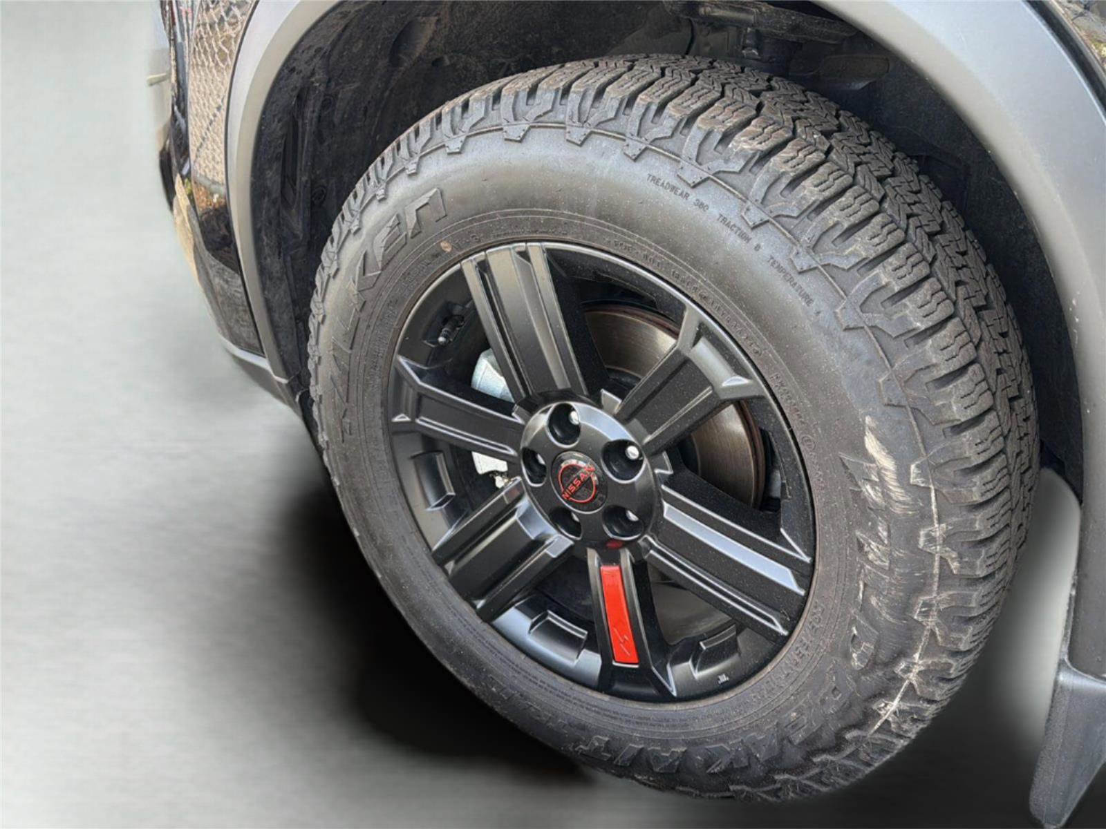 Used 2025 Nissan Rogue SV image 7