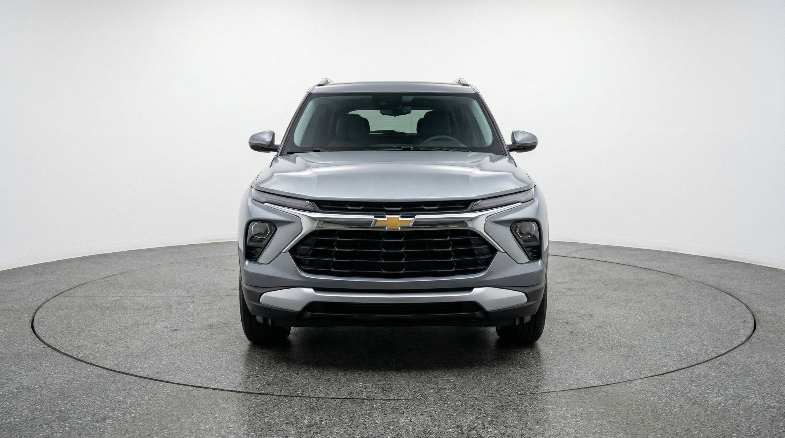 Used 2025 Chevrolet TrailBlazer LT image 2