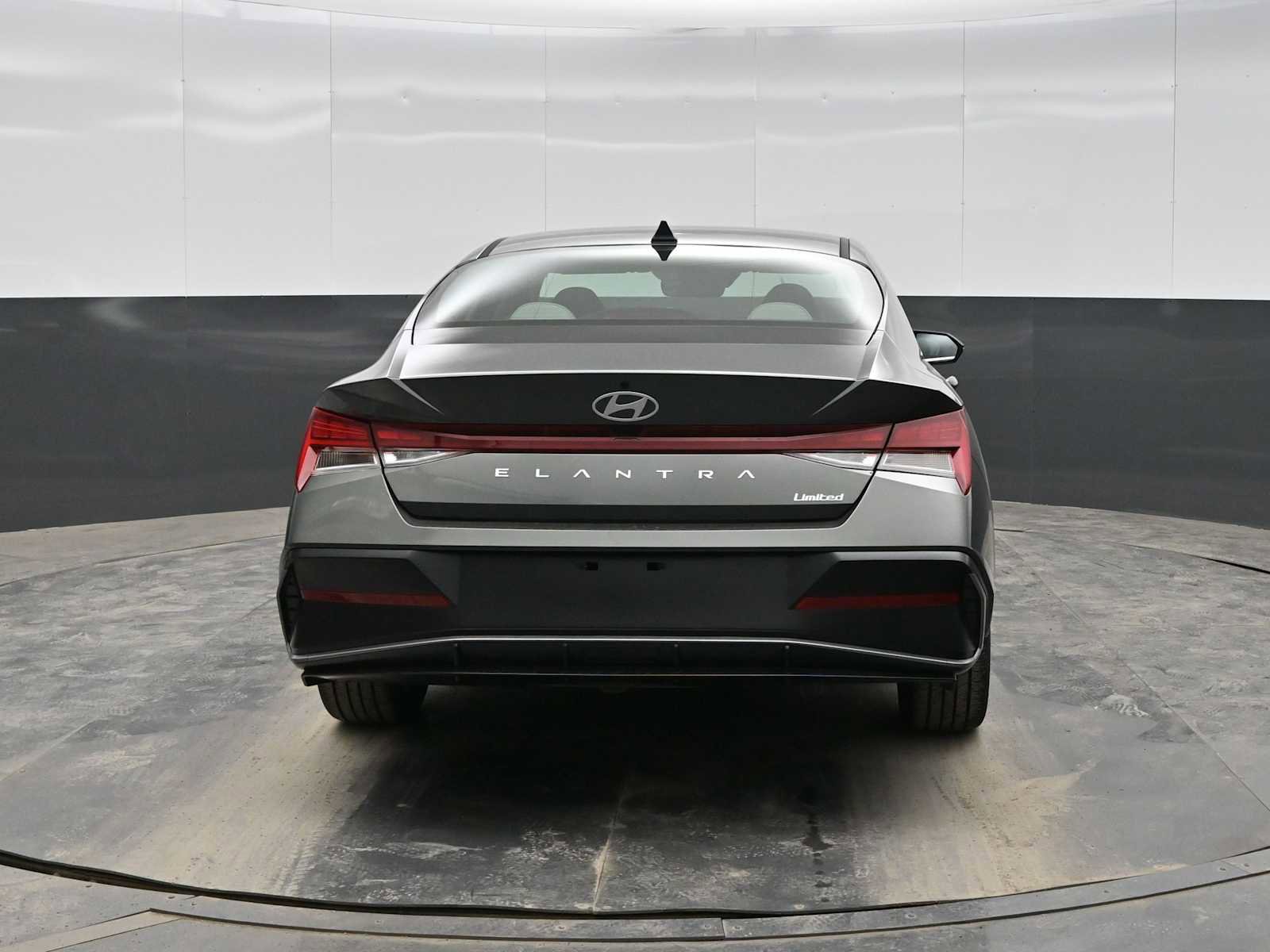 New 2026 Hyundai Elantra Limited image 6