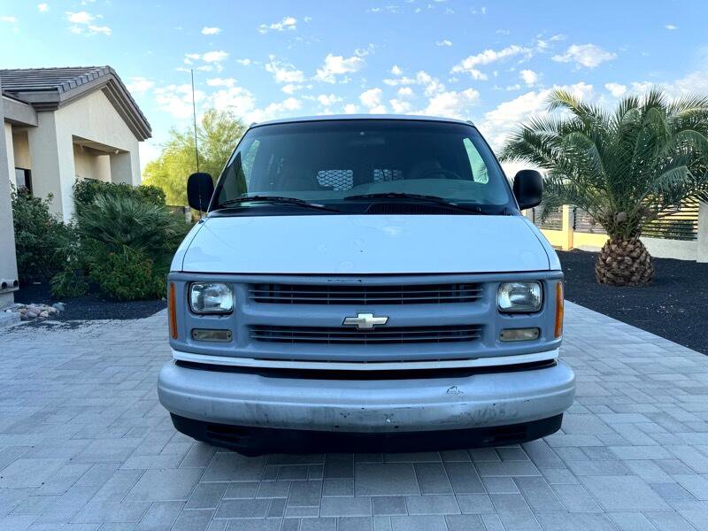 Used 2000 Chevrolet Express 2500 image 5