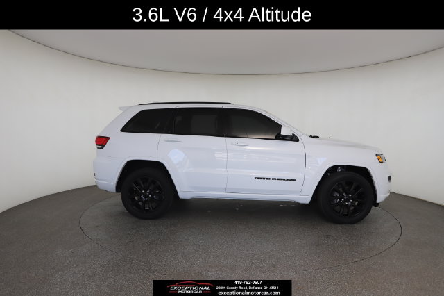 Used 2020 Jeep Grand Cherokee Altitude AWD/4WD image 23