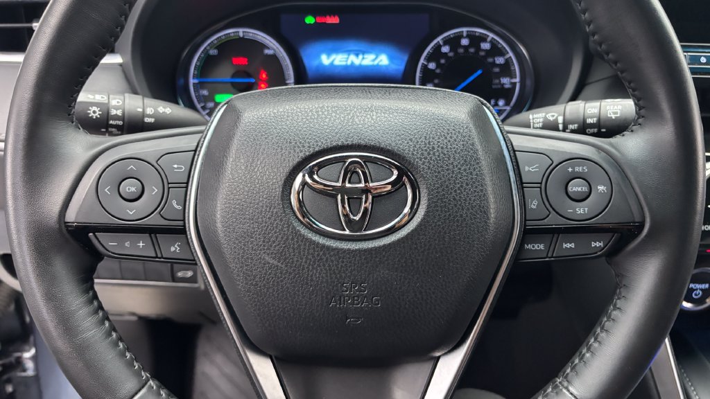 Used 2024 Toyota Venza XLE AWD/4WD image 22