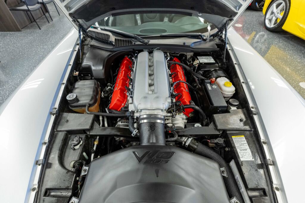 Used 2003 Dodge Viper SRT-10 image 16