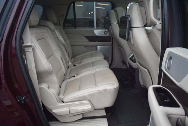 Used 2018 Lincoln Navigator L Reserve w/ Technology Package AWD/4WD image 53