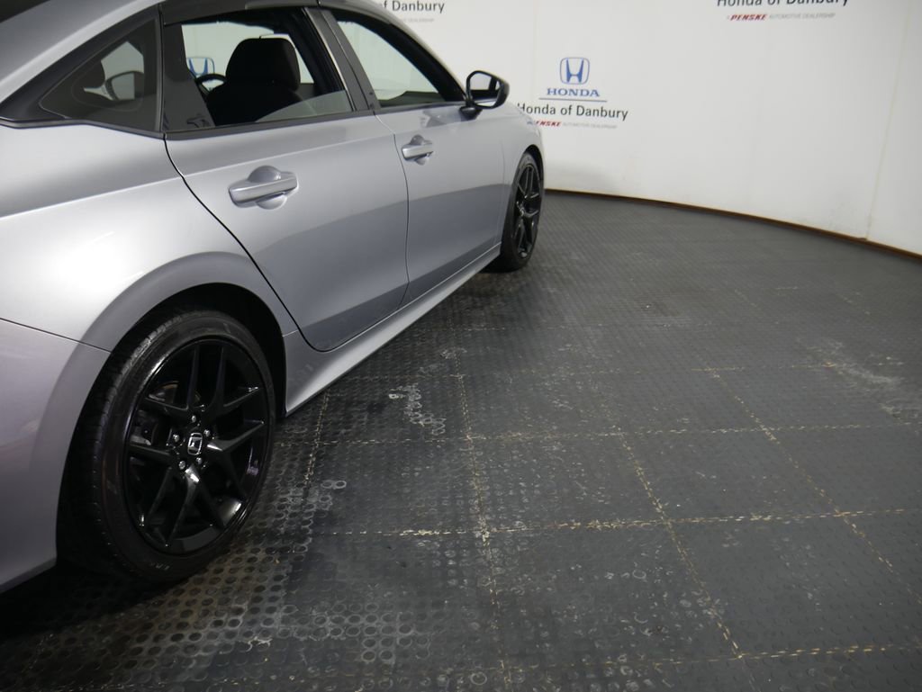 Used 2023 Honda Civic Sport image 4