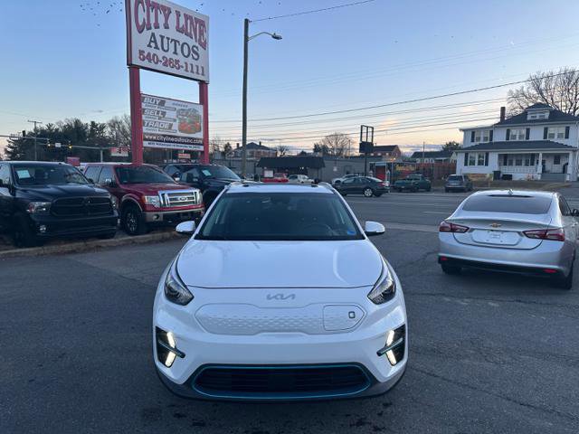 Used 2022 Kia Niro EX Premium w/ Cold Weather Package image 3