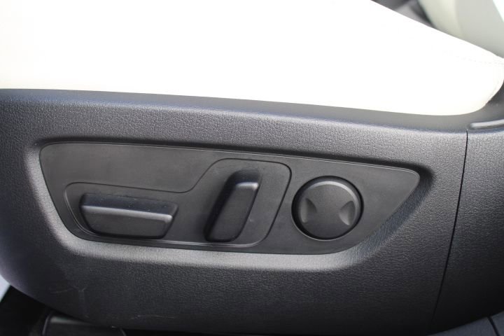 Certified 2025 MAZDA CX-30 AWD 2.5 S w/ Premium Package image 15