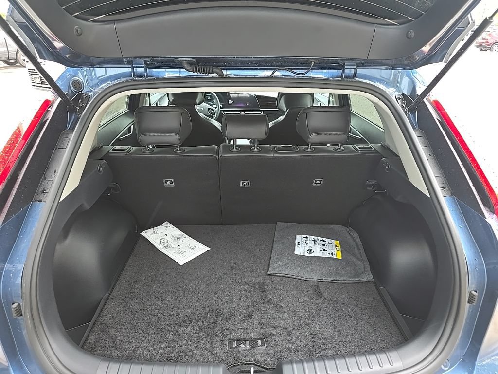 New 2025 Kia Niro EX FWD image 12