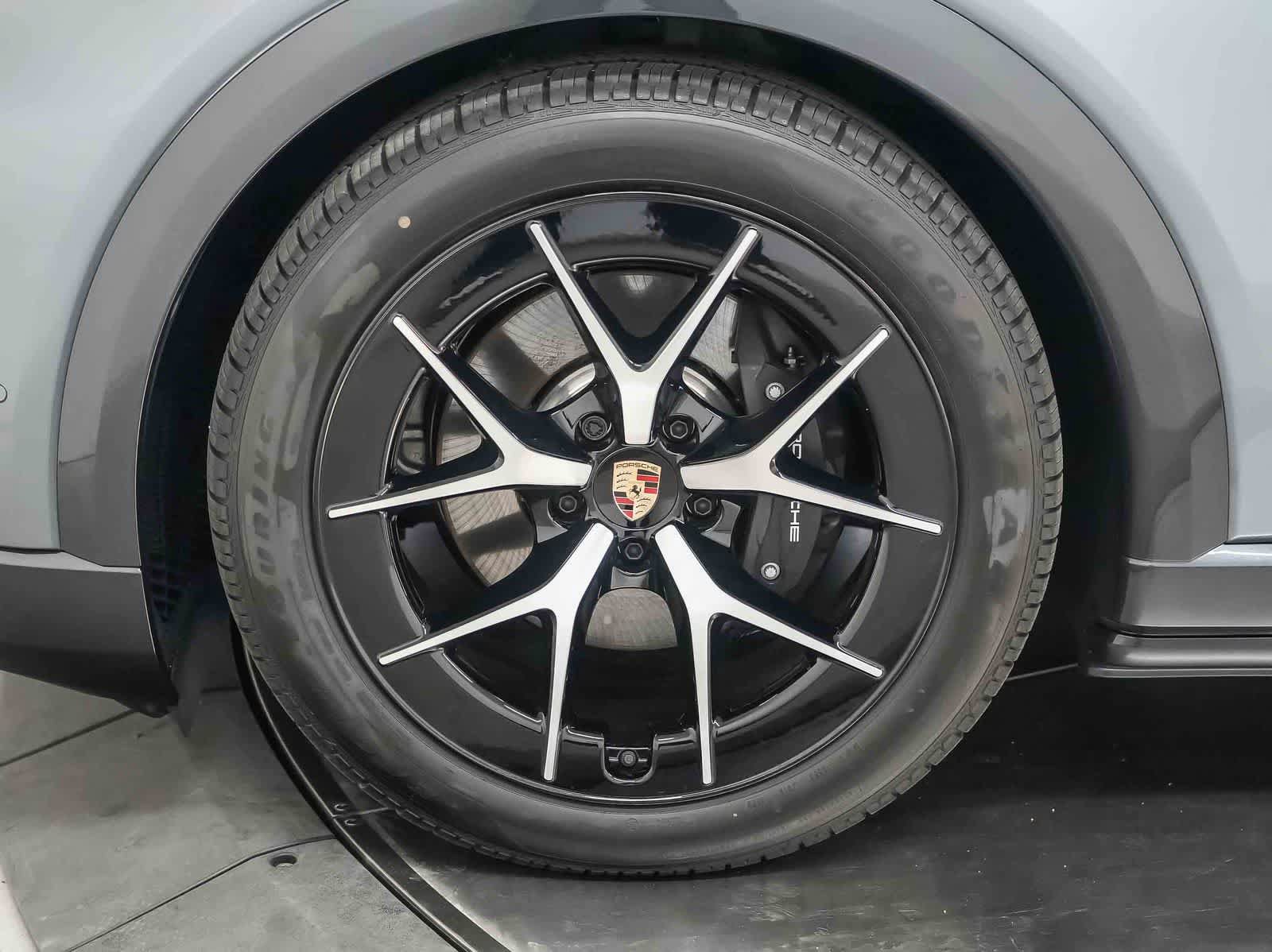New 2026 Porsche Cayenne Electric AWD/4WD image 11